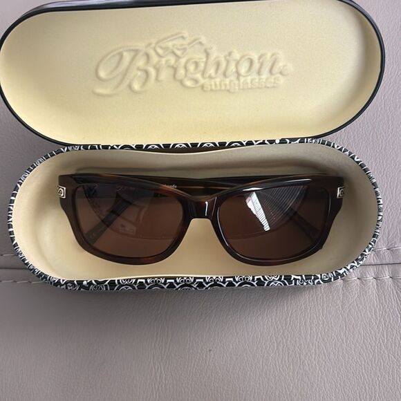 Brighton All Summer Long sunglasses - Picture 6 of 7